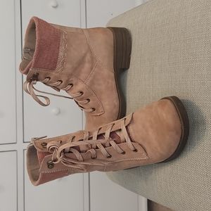 Earth Origins taupe & pink boot